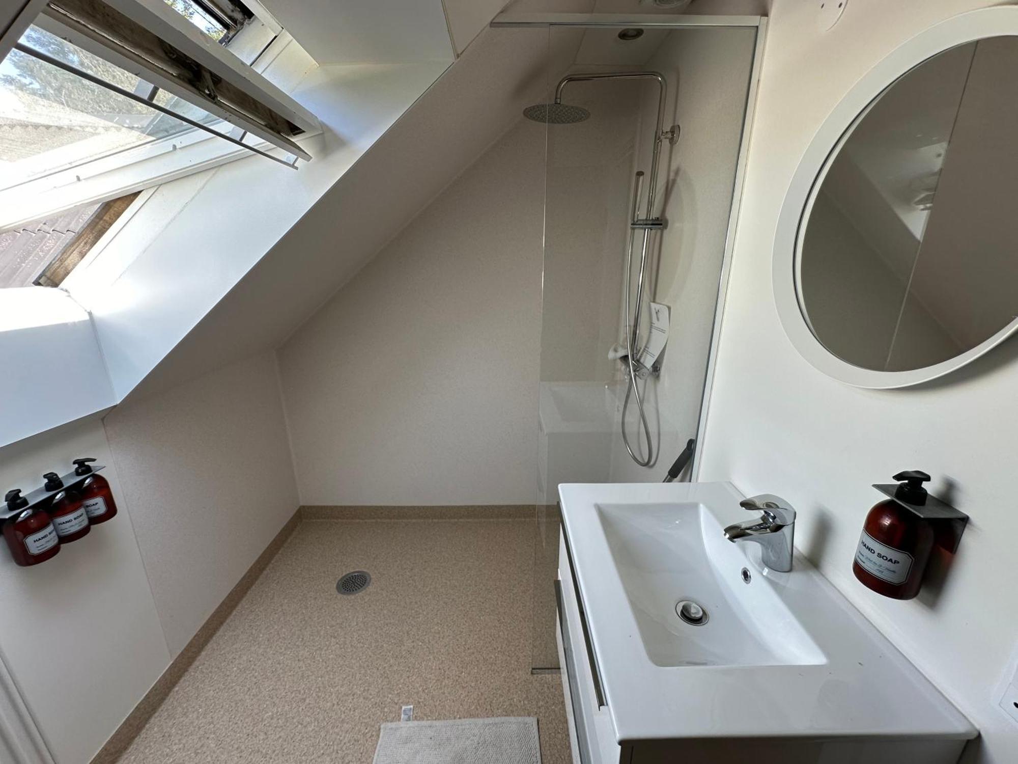 Large Room With Balcony At The Edge Of The Forest Lokken Ruang foto